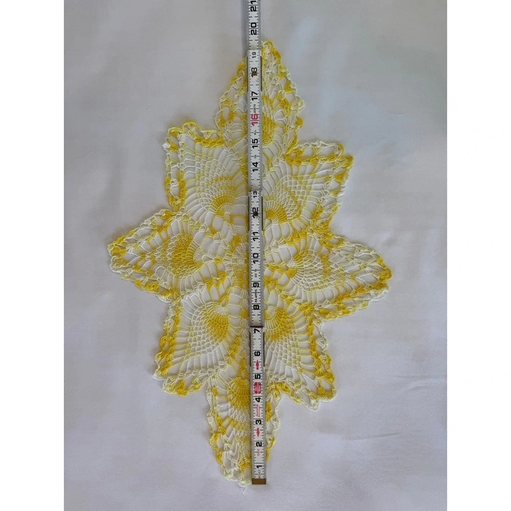 Vintage Hand Crochet Pineapple Doily Table Runner Yellow White Lace 19.5 Inch
